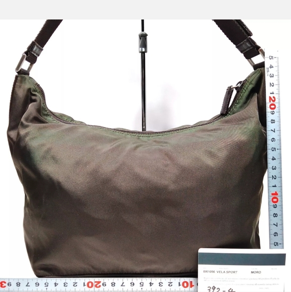 Prada - Picture 1 of 7